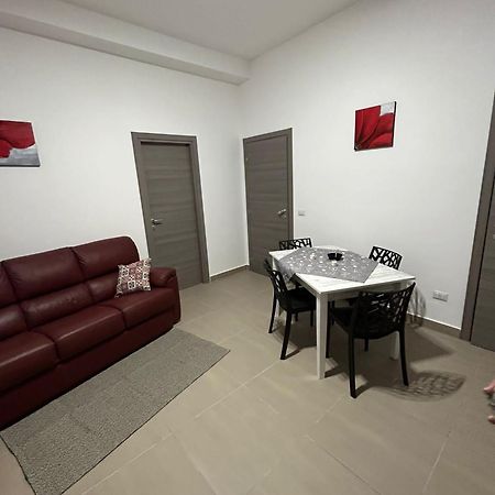 Homeshop Agira Luaran gambar