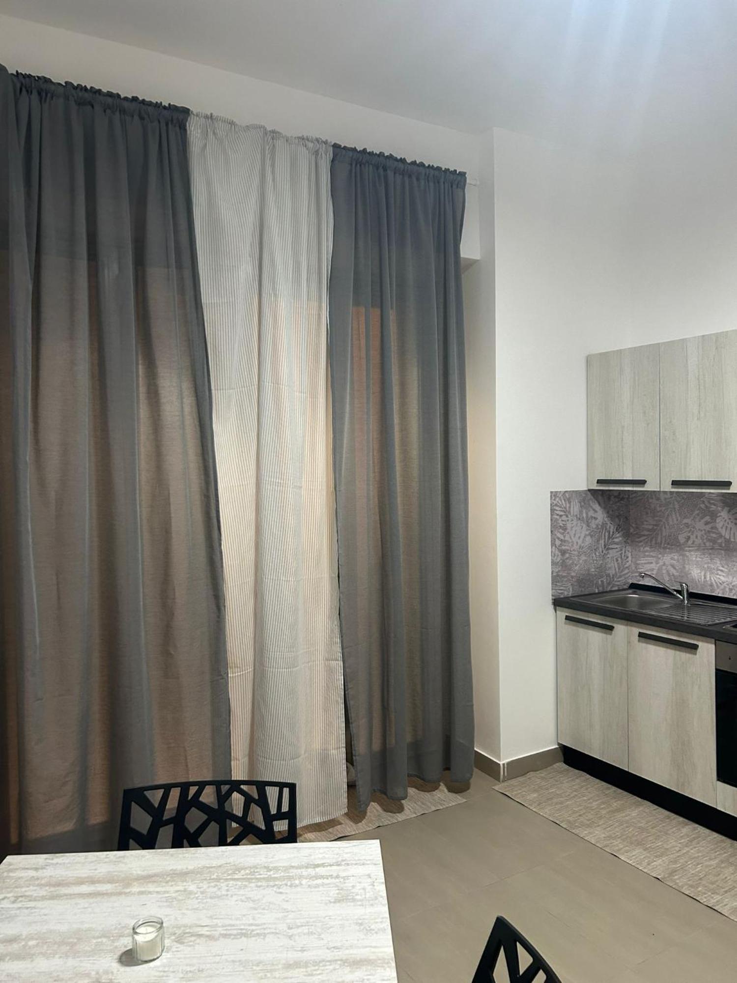 Homeshop Agira Luaran gambar